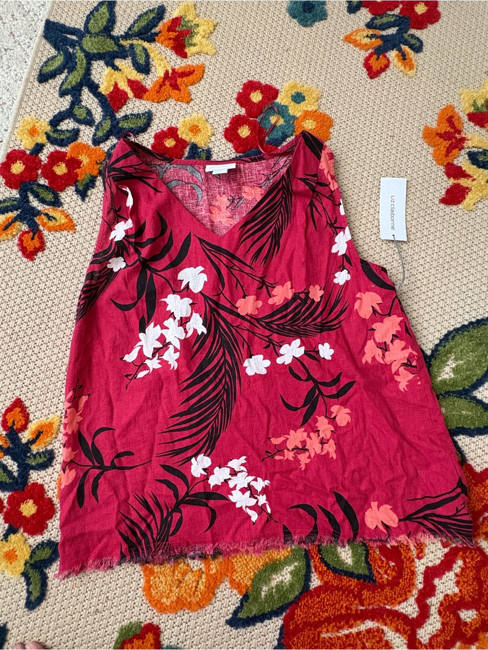 Liz Claiborne Red Floral V-Neck Tank Top